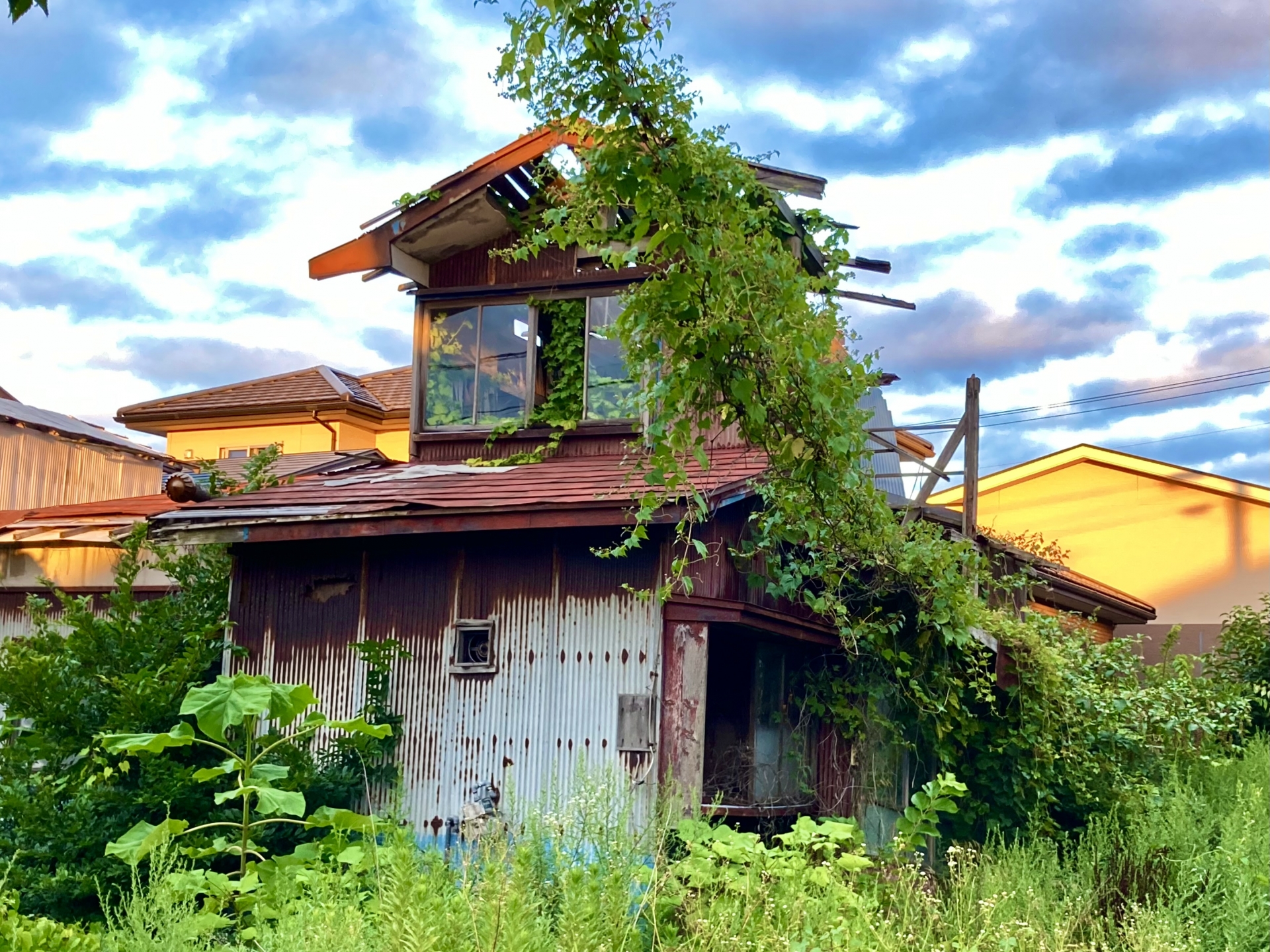 長野県 解体前の古い家 イメージ